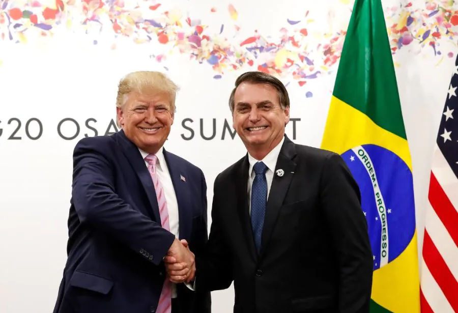 Donald Trump convida Jair Bolsonaro para ir à posse em Washington